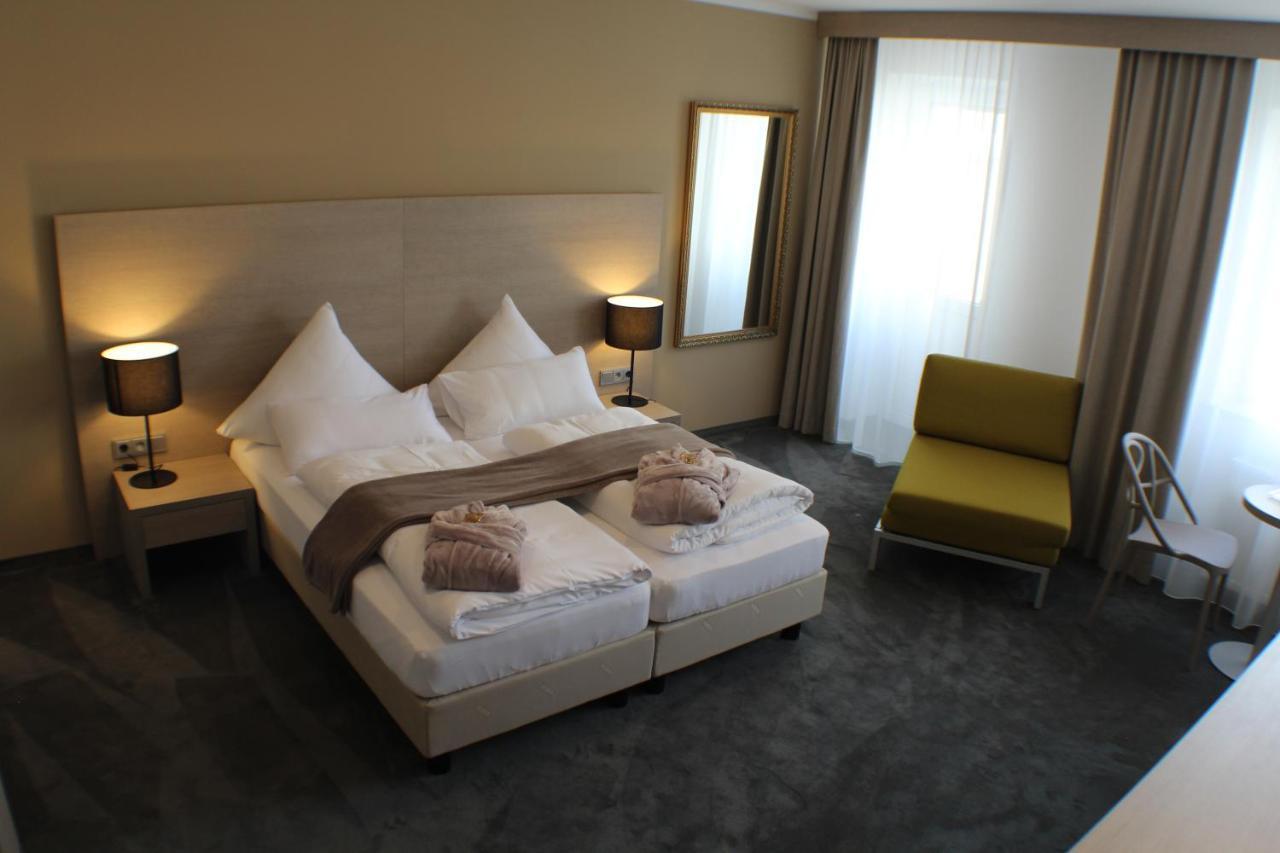 Garni Hotel Schmaus Viechtach Eksteriør billede
